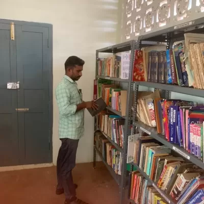 Nattarasankottai girls high school library